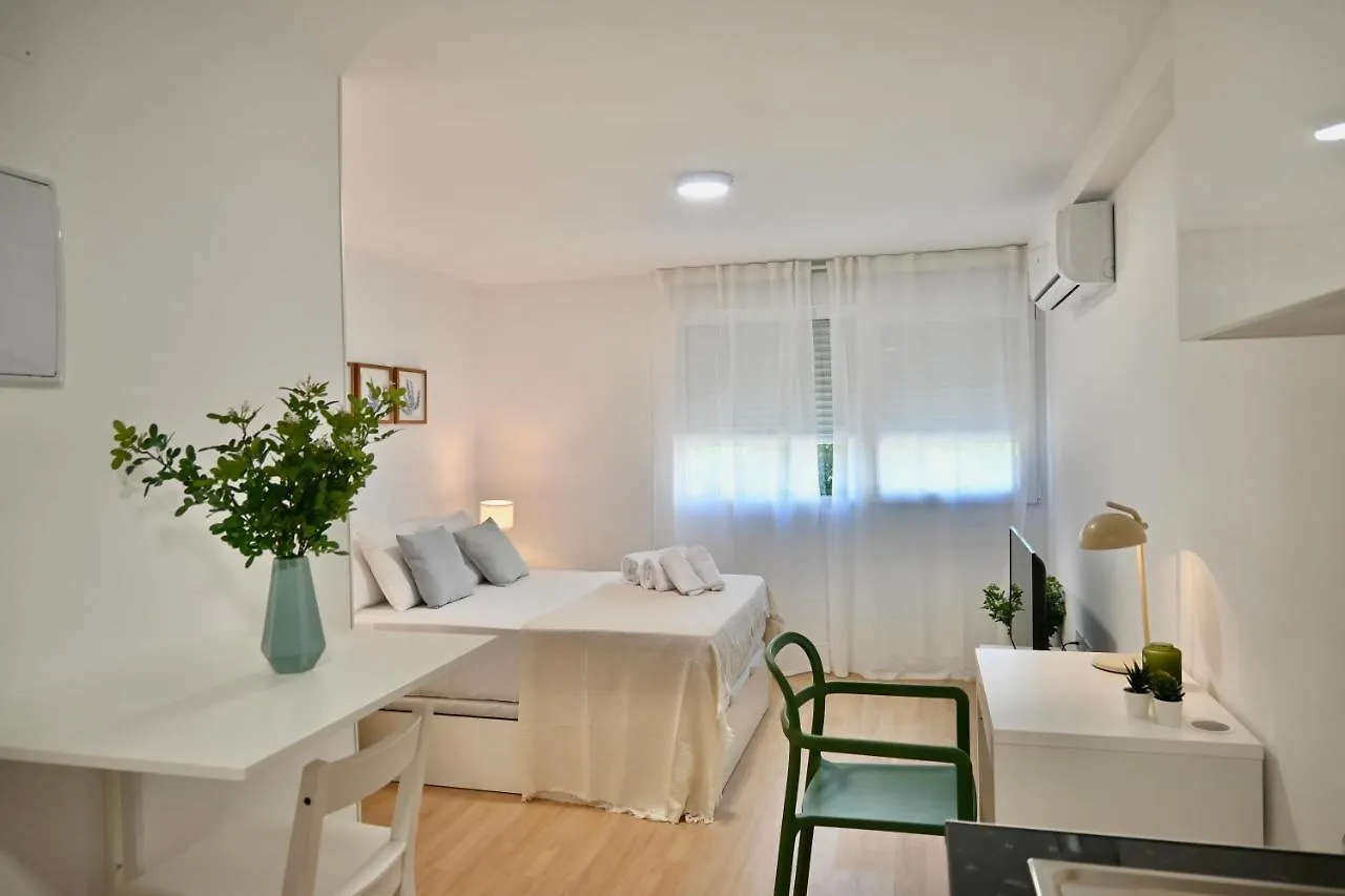 For You Rentals Coqueto Y Amplio Studio Temporal En El Barrio Quintana Ale141º Madrid 0*,