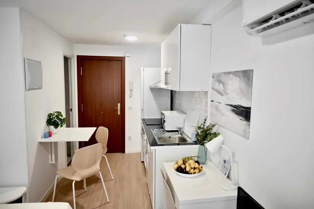 For You Rentals Coqueto Y Amplio Studio Temporal En El Barrio Quintana Ale141º Madrid Apartment