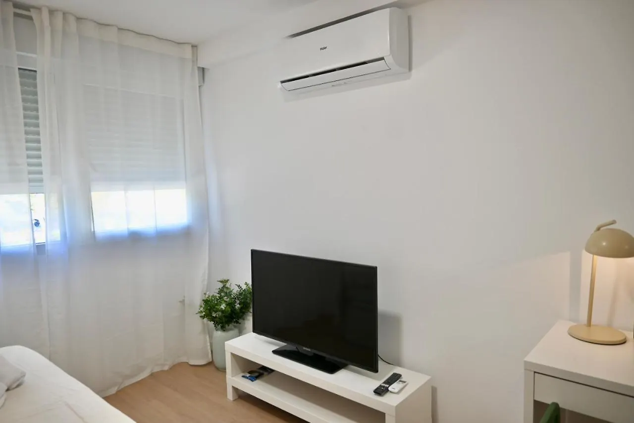 For You Rentals Coqueto Y Amplio Studio Temporal En El Barrio Quintana Ale141º Madrid Apartment
