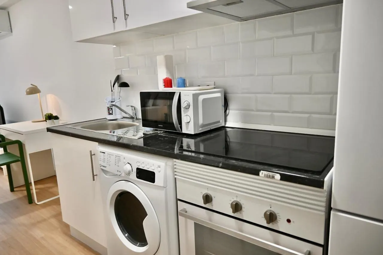 Apartment For You Rentals Coqueto Y Amplio Studio Temporal En El Barrio Quintana Ale141º Madrid Spain